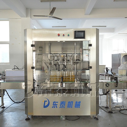 冷夜苦茶，20L食用油灌裝機在風(fēng)雪中等你