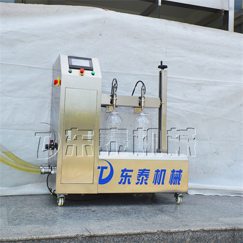 如何清洗小型食用油灌裝機？東泰告訴你